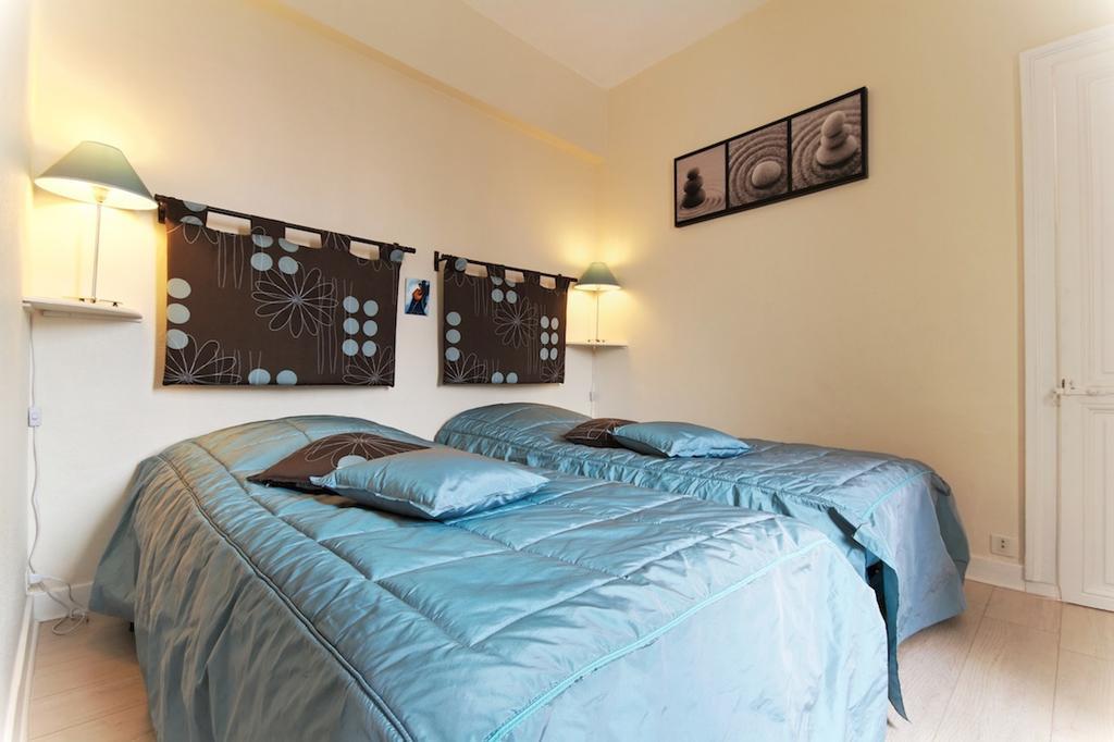 Comme A La Maison Bed & Breakfast Tours-sur-Marne Стая снимка